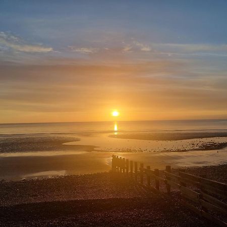 Impeccable Beachfront 2-Bed Cottage In St Bees Exterior foto